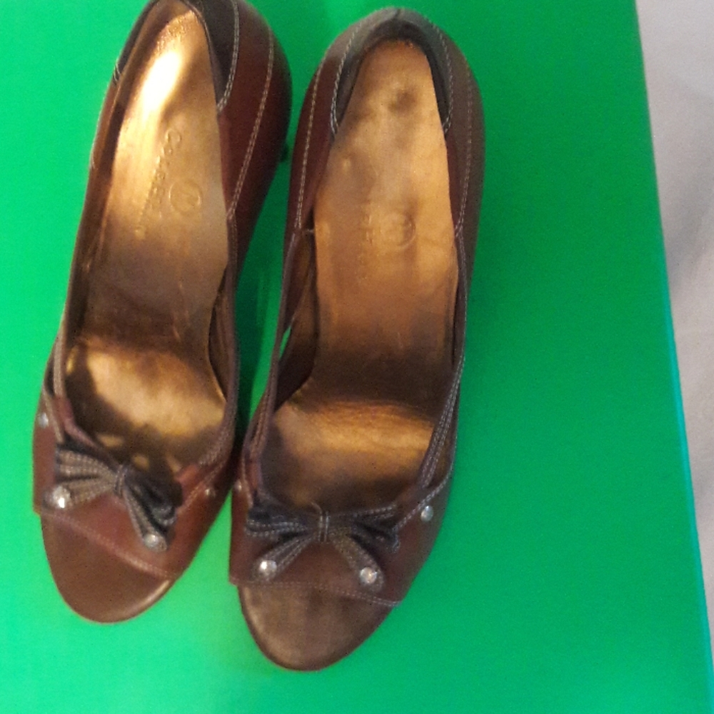 Cole Haan open toe pump